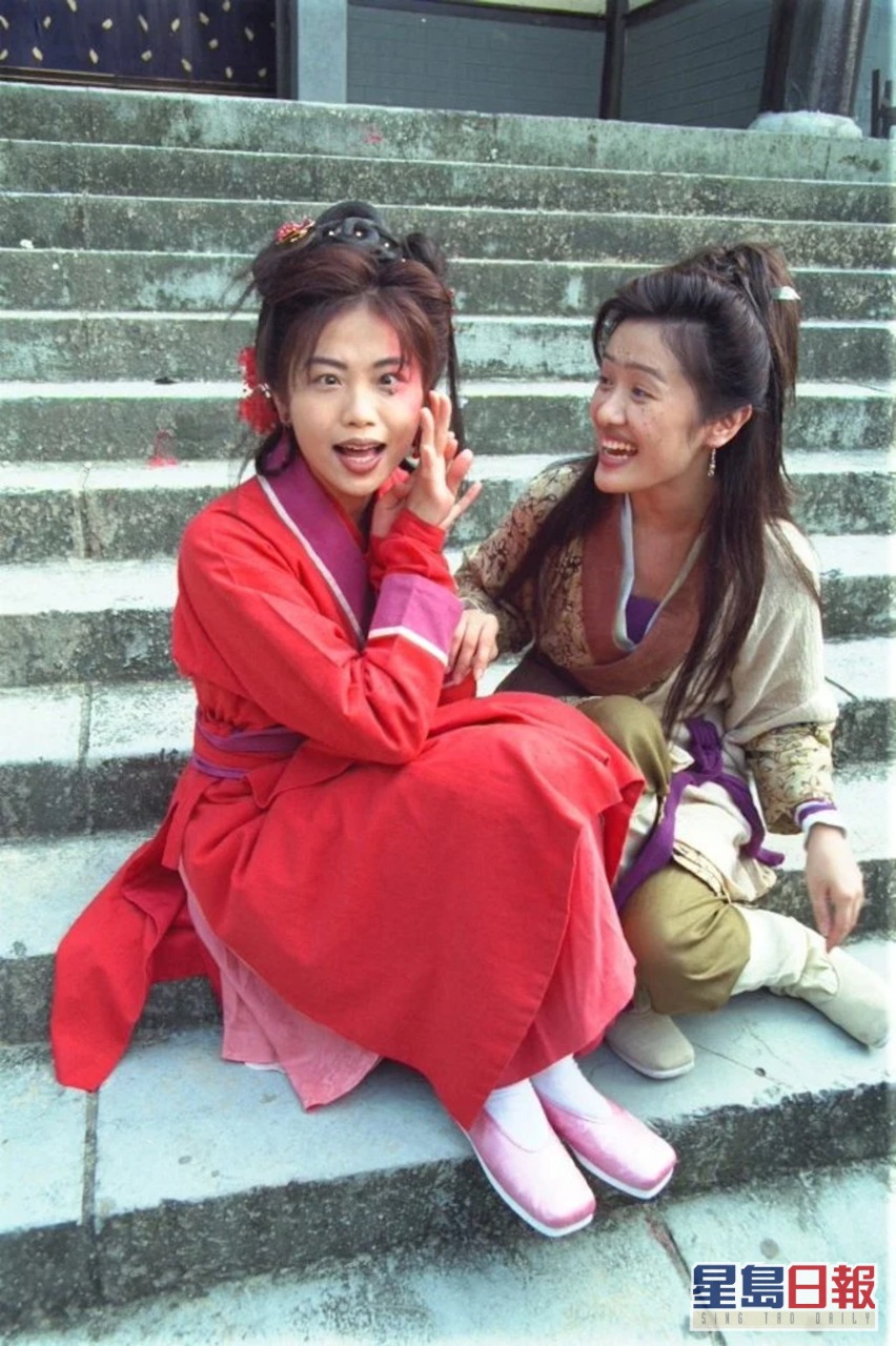 2002年的《無頭東宮》最為人熟識。